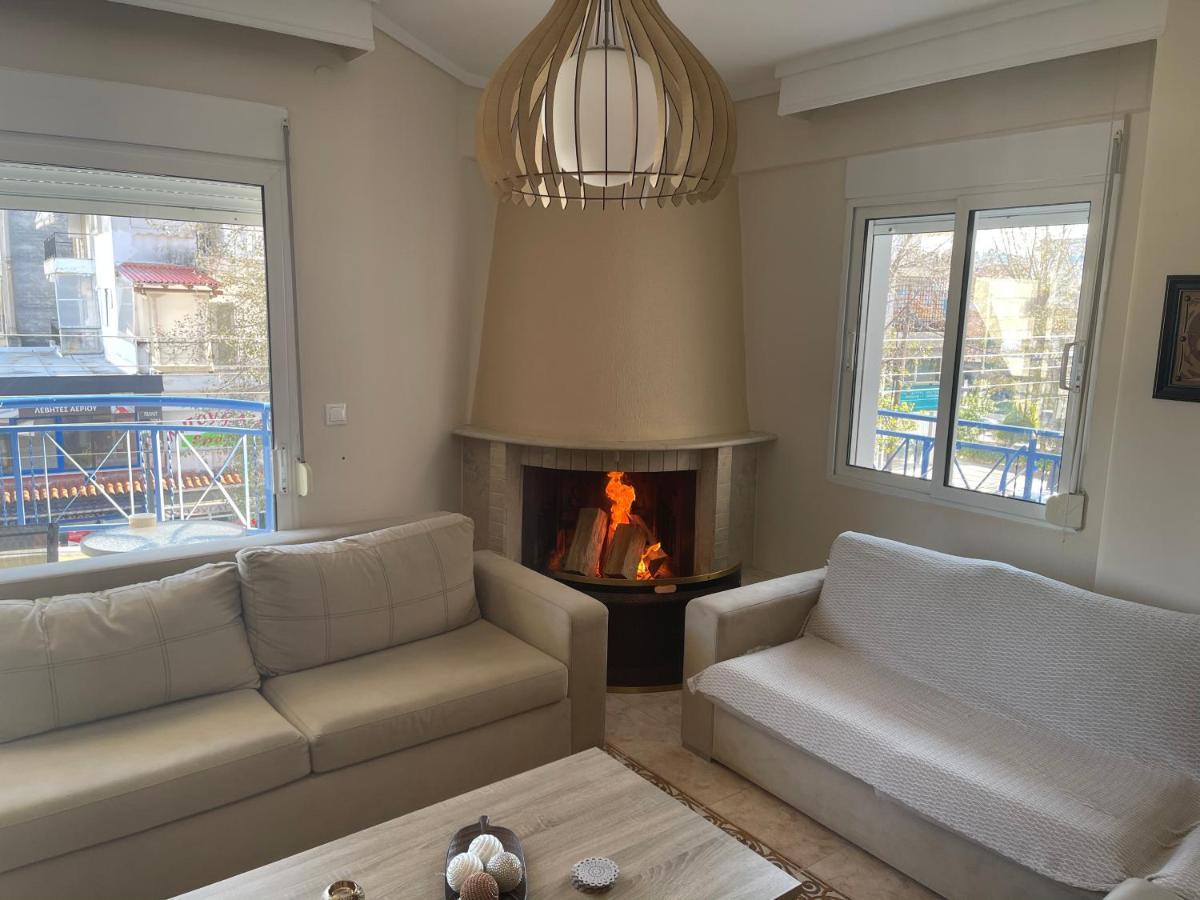 Lovely And Sunny Apartament 300M From Beach!! Peraía Buitenkant foto