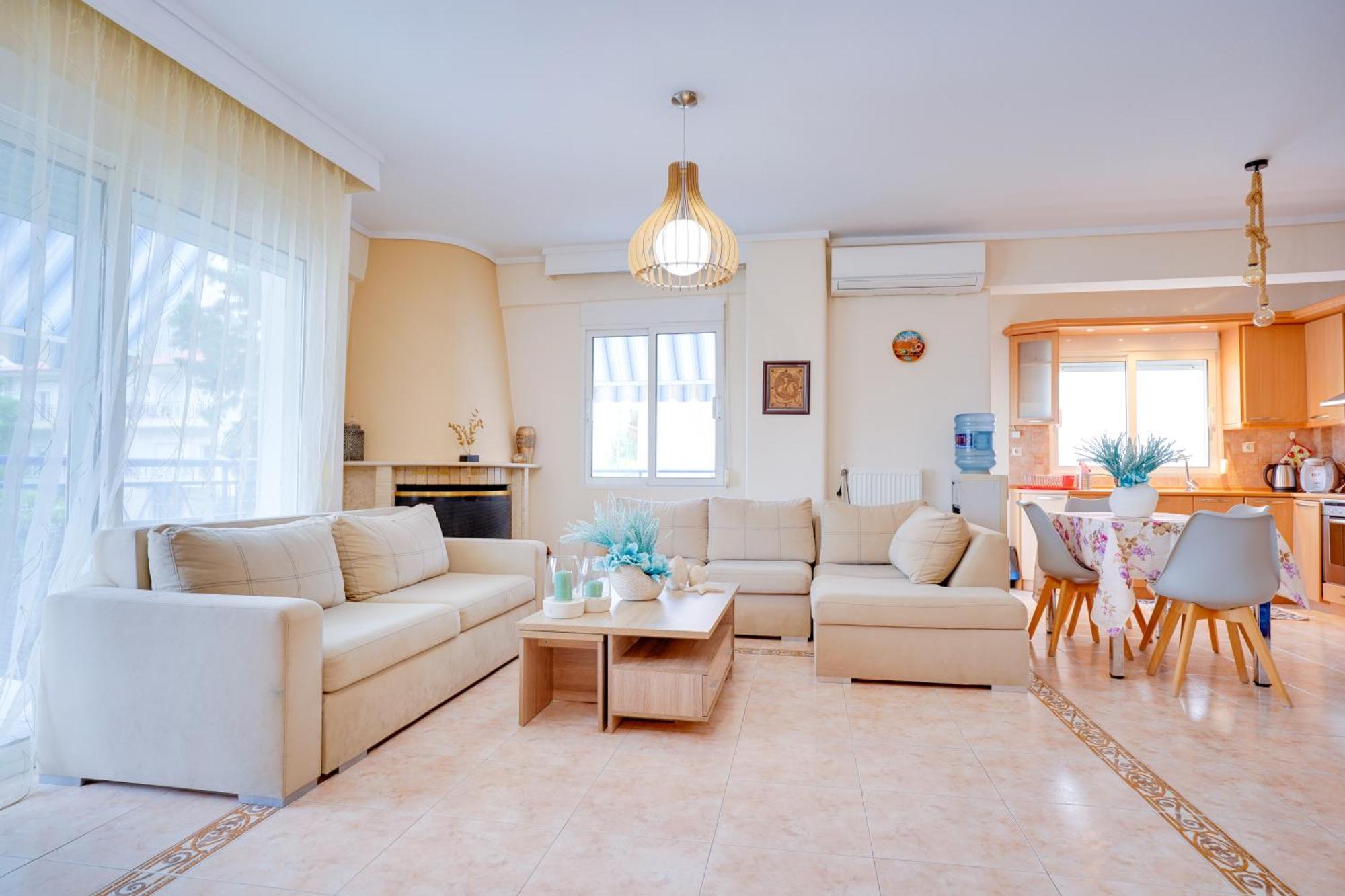 Lovely And Sunny Apartament 300M From Beach!! Peraía Buitenkant foto