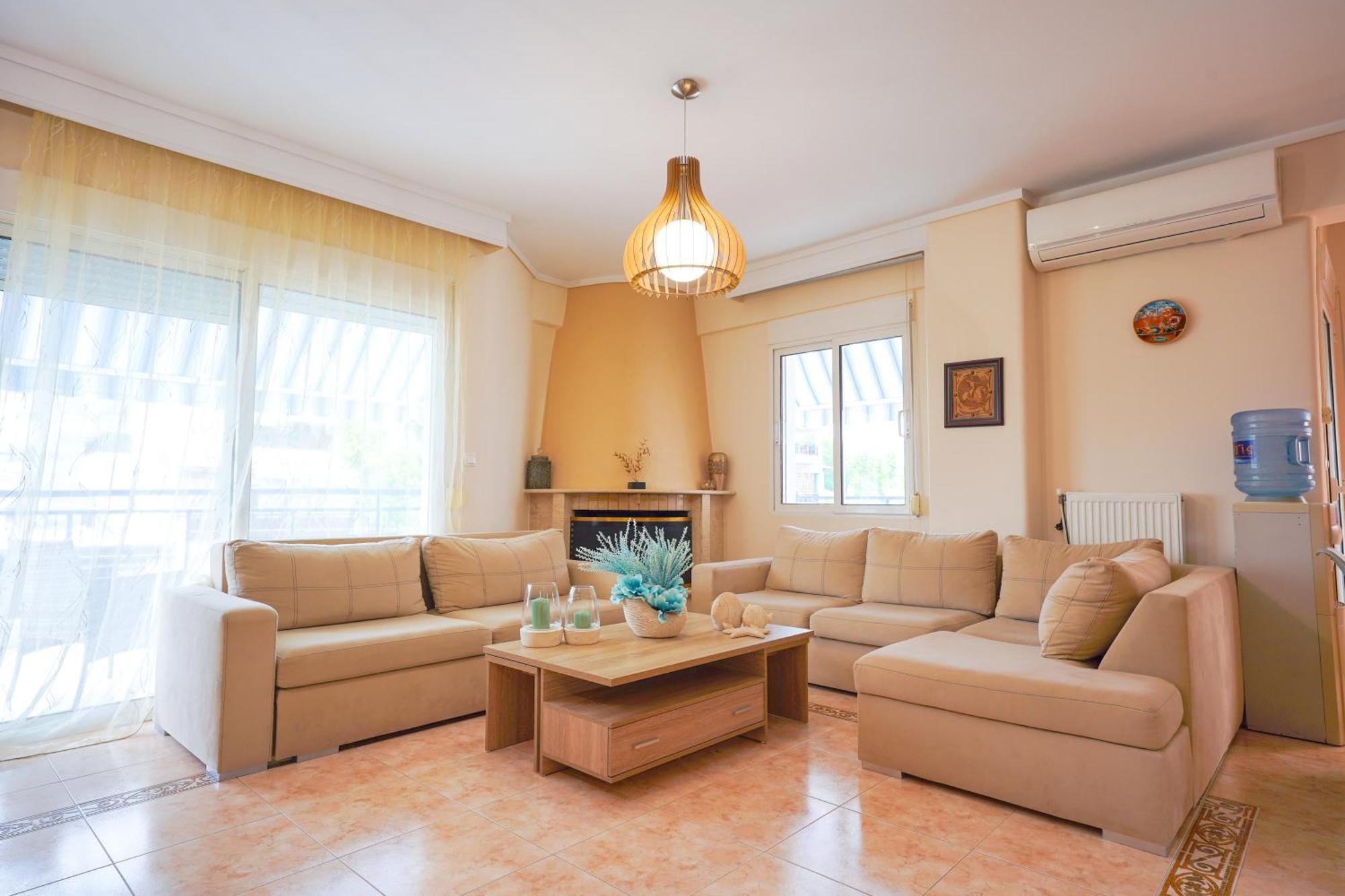 Lovely And Sunny Apartament 300M From Beach!! Peraía Buitenkant foto