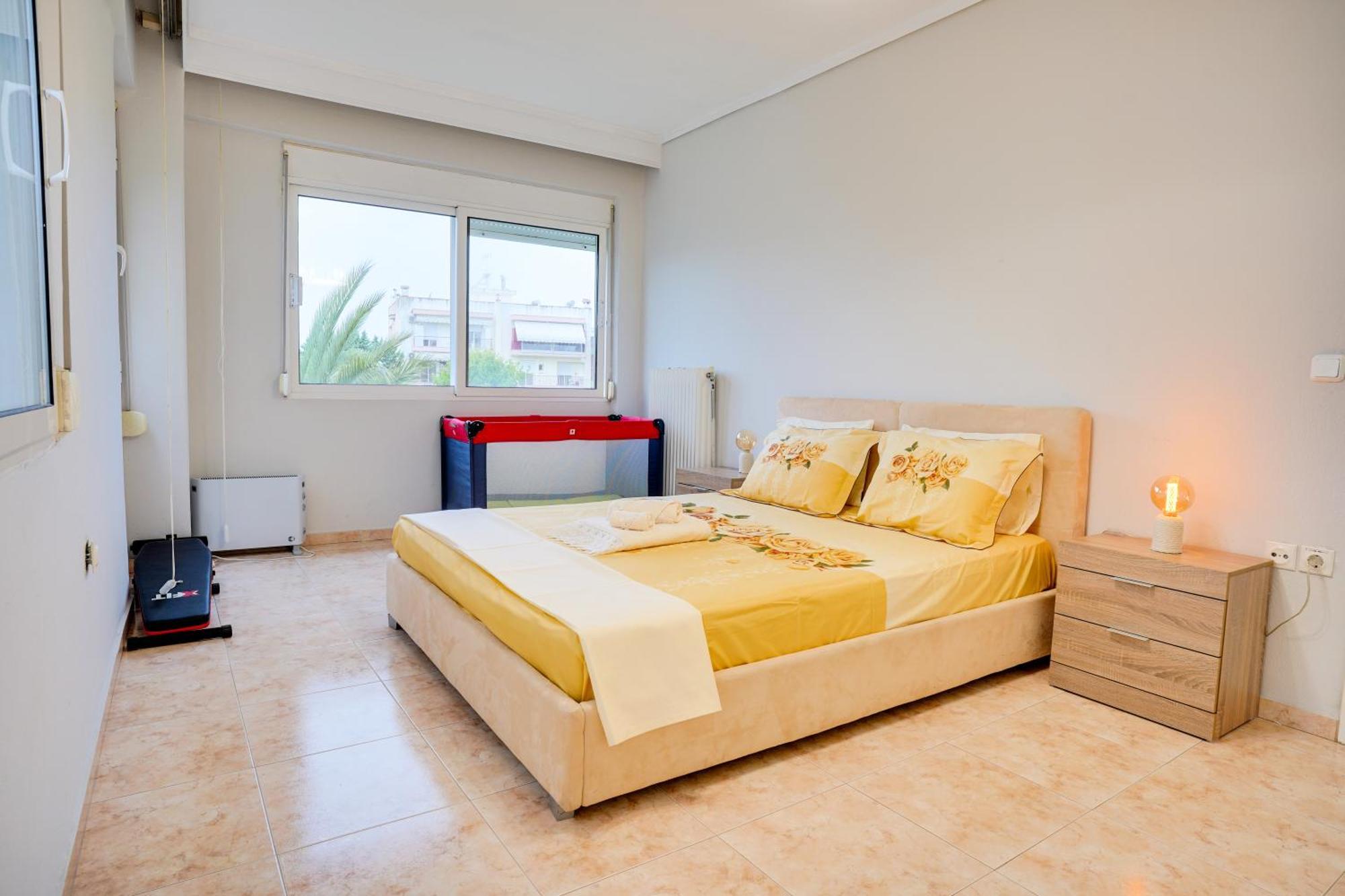 Lovely And Sunny Apartament 300M From Beach!! Peraía Buitenkant foto